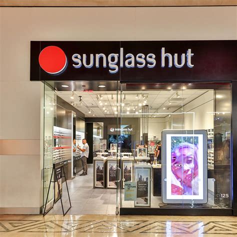 sunglass hut shop.